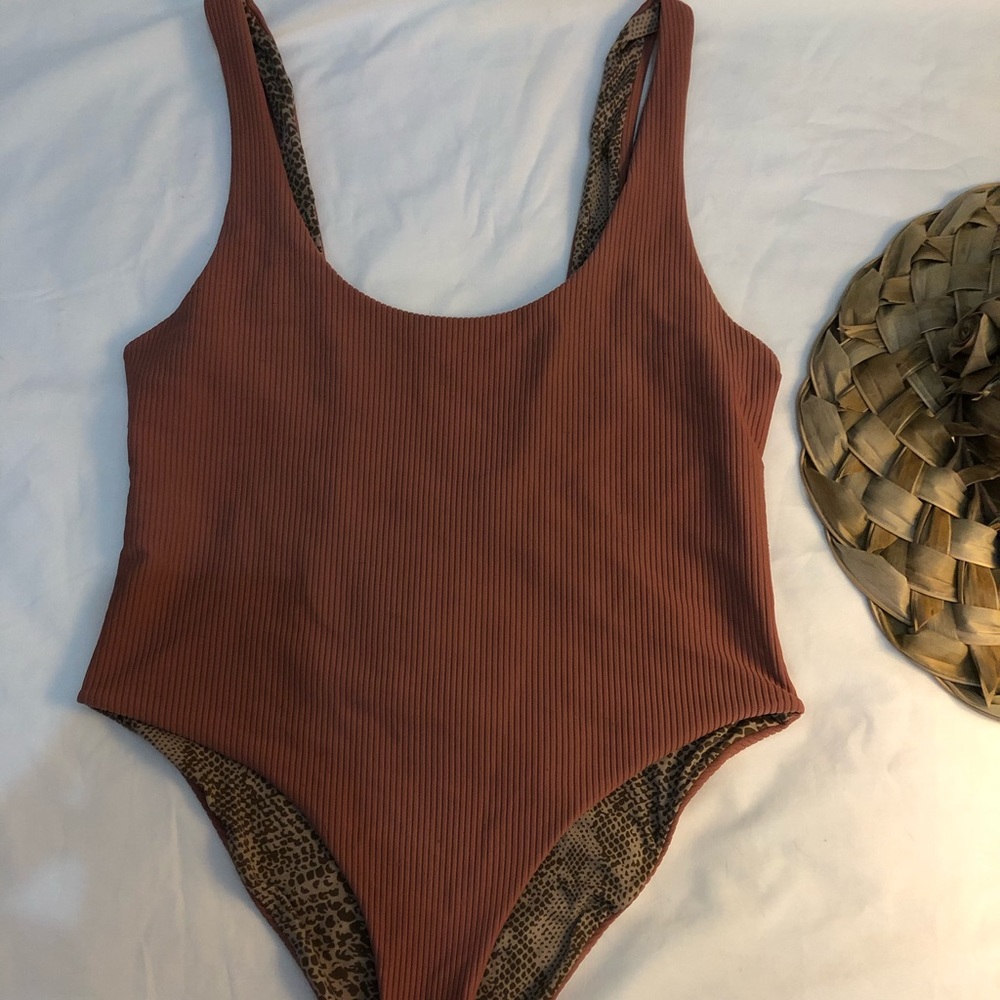 Acacia One Piece
